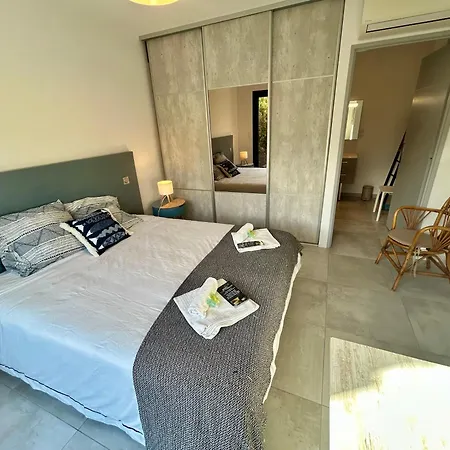 Luxe Le Levant Apartment