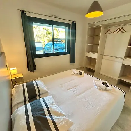 Luxe Le Levant Apartment *